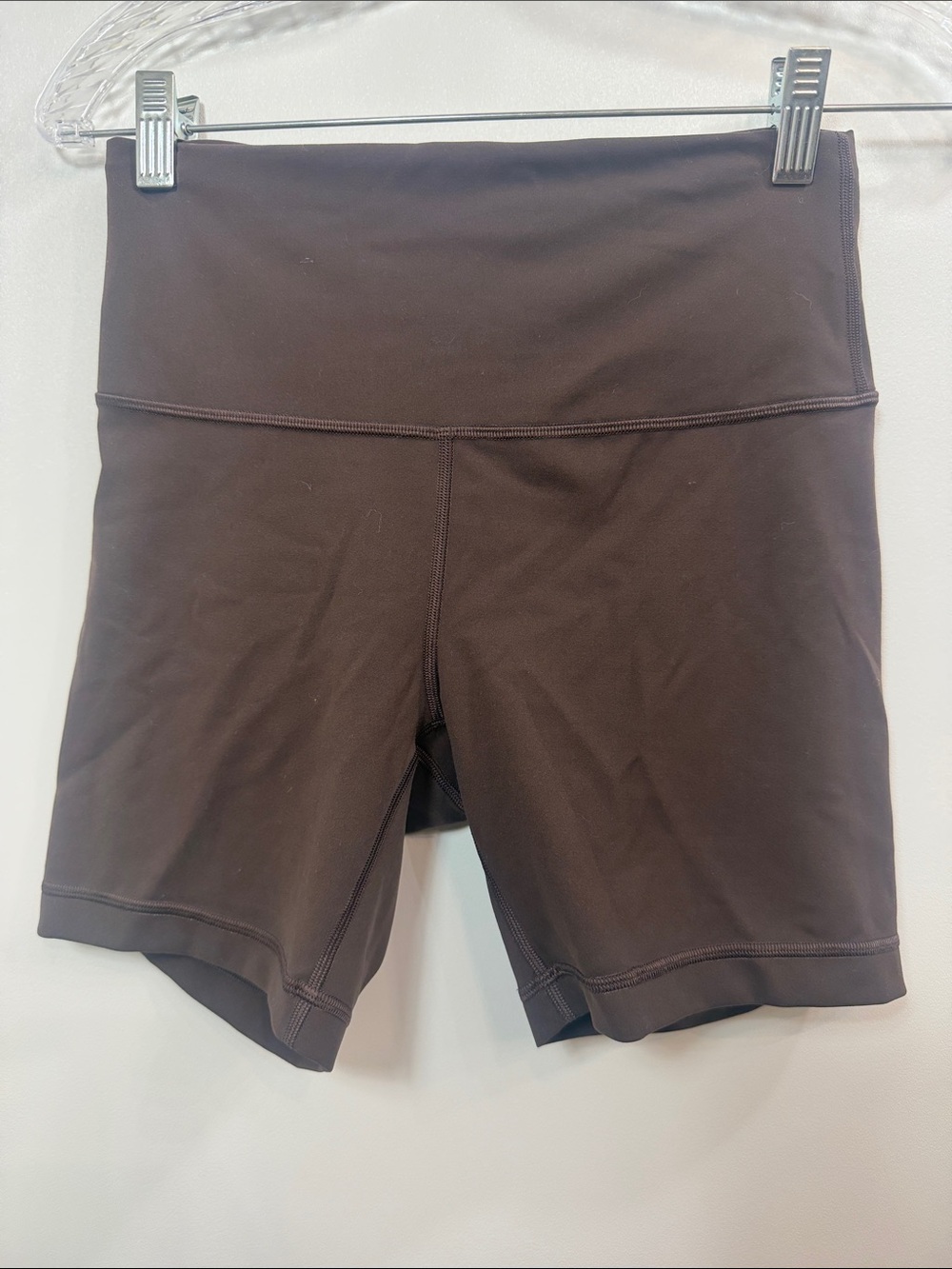 Lululemon Women’s dark brown bike shorts size 8